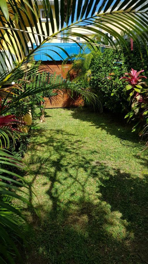 Villa Hibiscus Blue Bay Exterior photo
